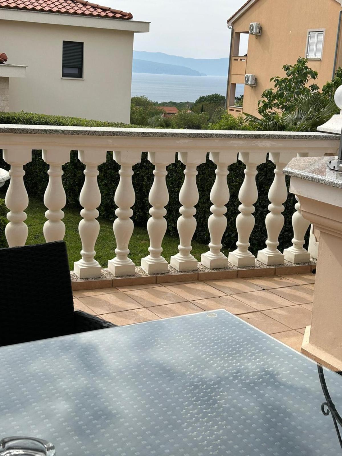 Apartment Smilja Малинска Экстерьер фото